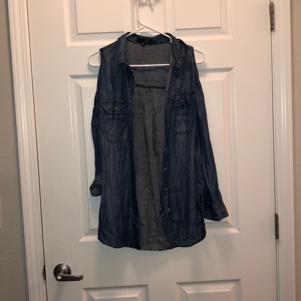 Aqua shirt